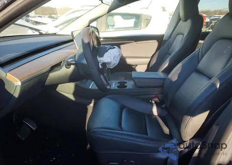 2023 Tesla Model Y z USA, uszkodzony, nr VIN 7SAYGDEE0PF696335